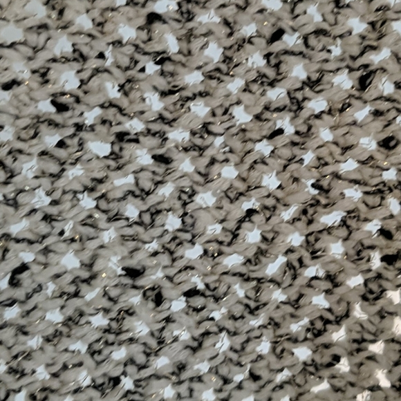 Black, white, gold sweater - Picture 4 of 4